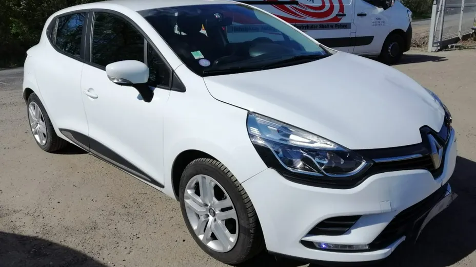 RENAULT Clio -