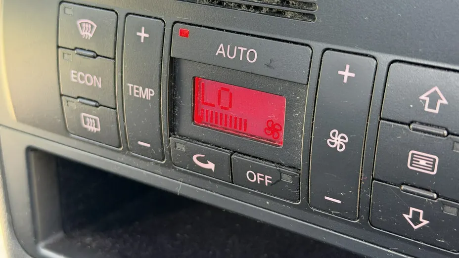 AUDI A2 -