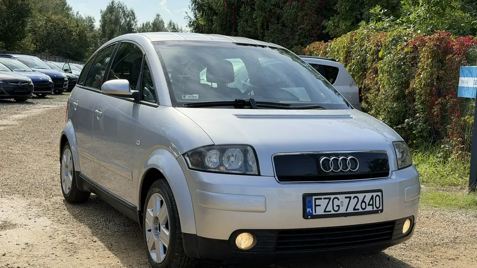 AUDI A2 -