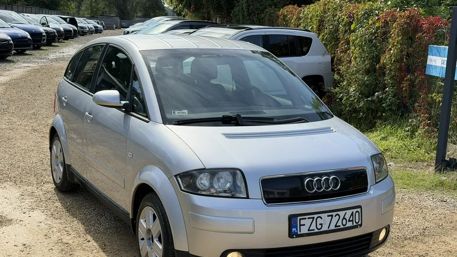 AUDI A2 -