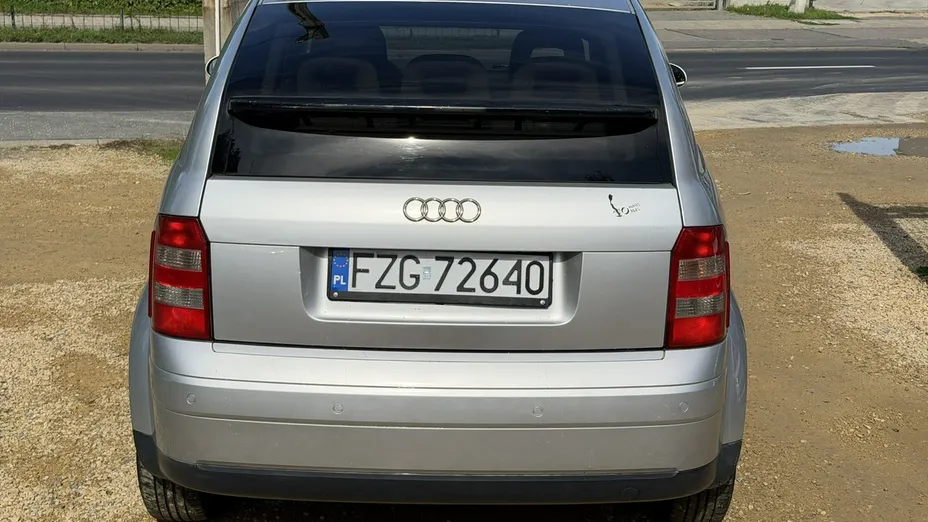 AUDI A2 -