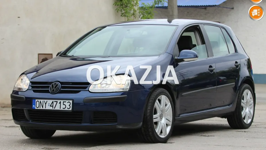 VOLKSWAGEN Golf -