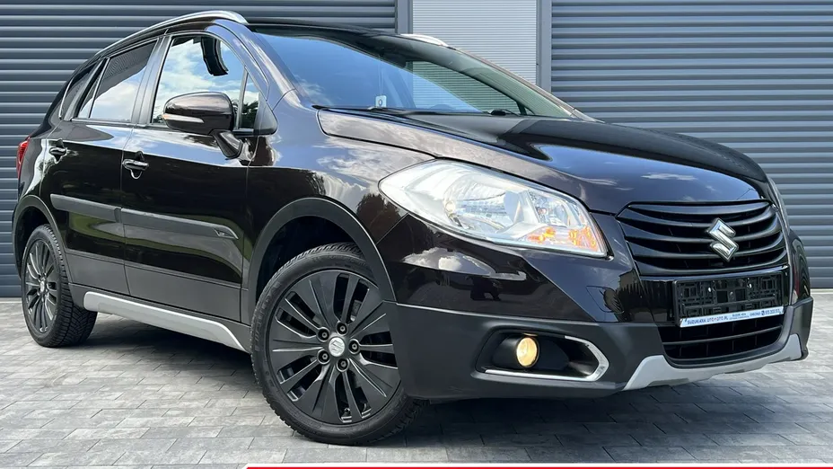 SUZUKI S-Cross -