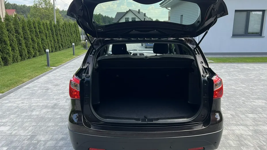 SUZUKI S-Cross -