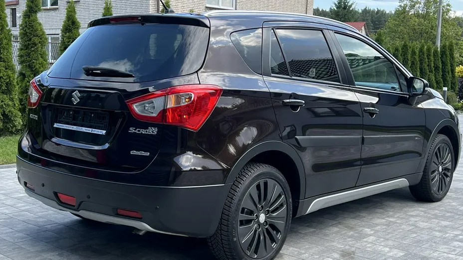 SUZUKI S-Cross -