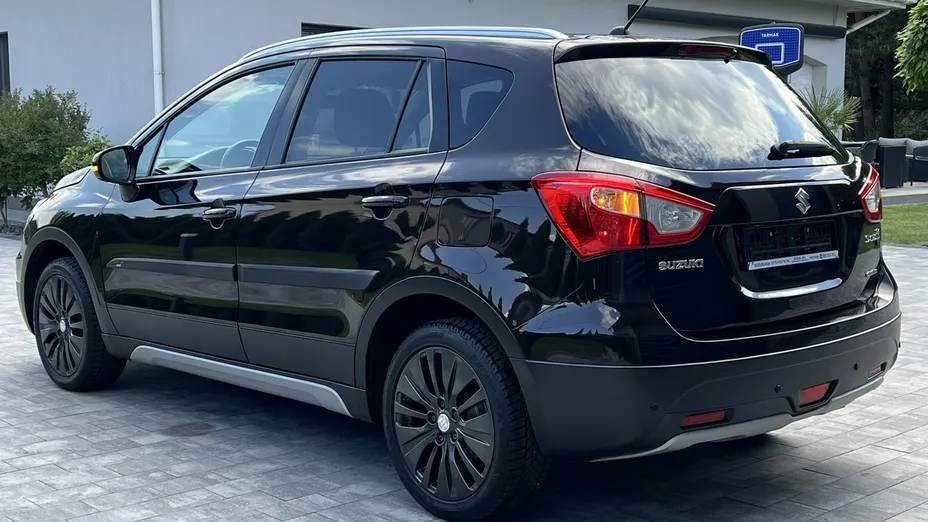 SUZUKI S-Cross -