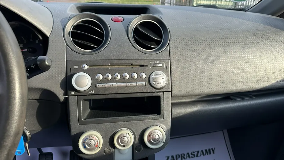 MITSUBISHI Colt -