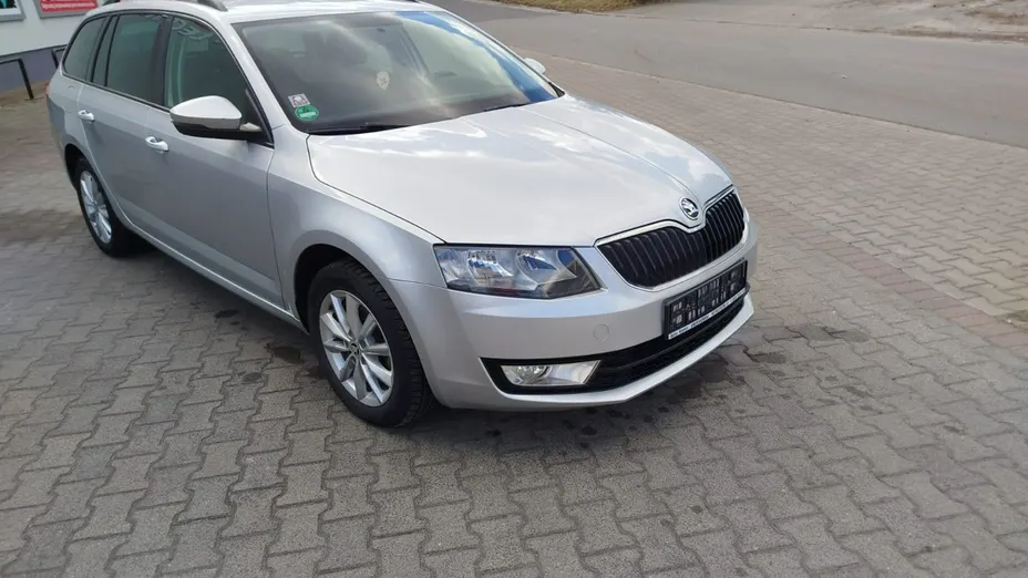 SKODA Octavia -