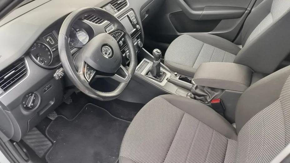 SKODA Octavia -