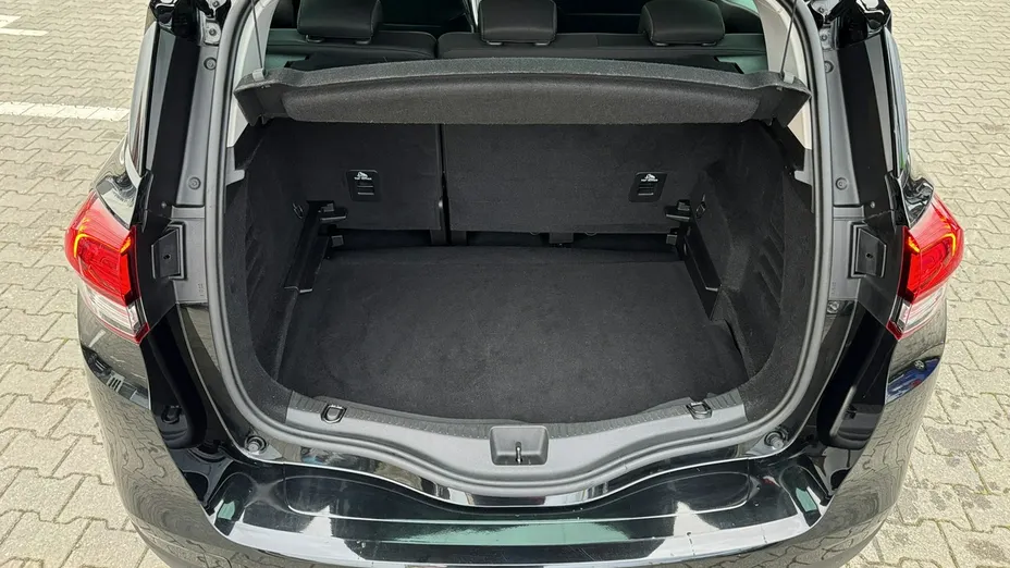 RENAULT Scenic -