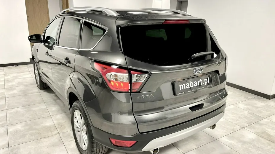 FORD Kuga -