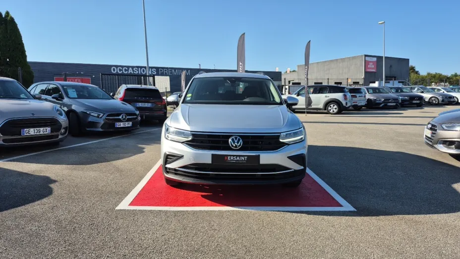 Volkswagen Tiguan -