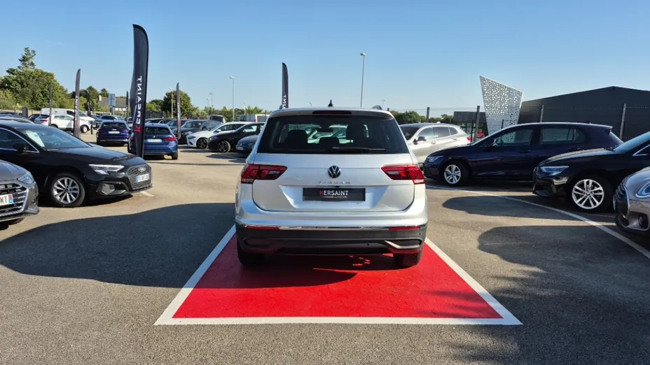 Volkswagen Tiguan -