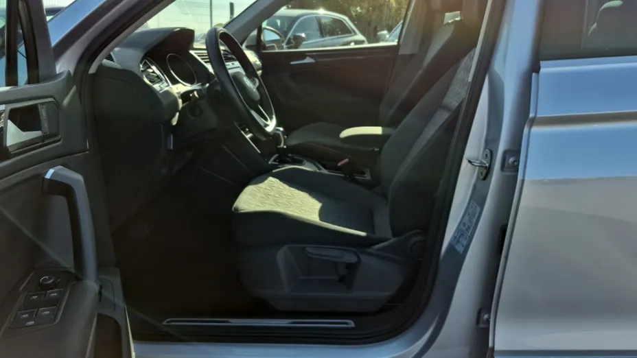 Volkswagen Tiguan -