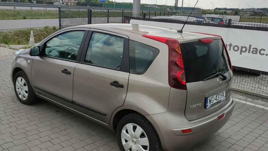 NISSAN Note -