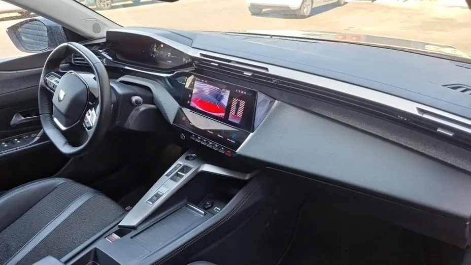 PEUGEOT 308 -