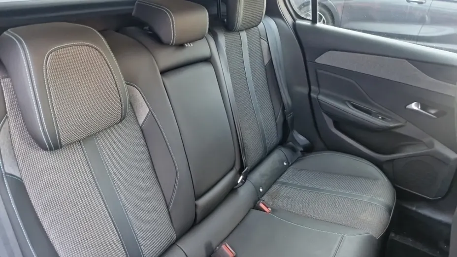 PEUGEOT 308 -