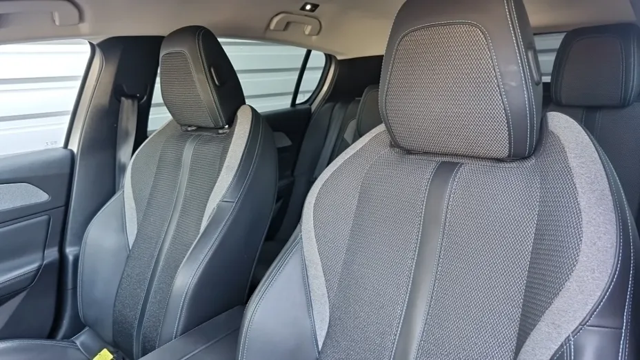 PEUGEOT 308 -