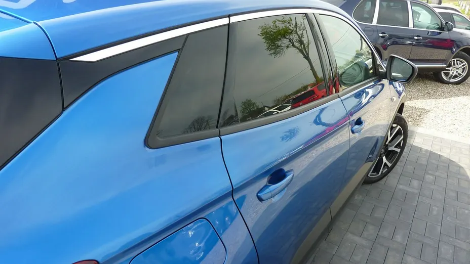 OPEL Grandland X -