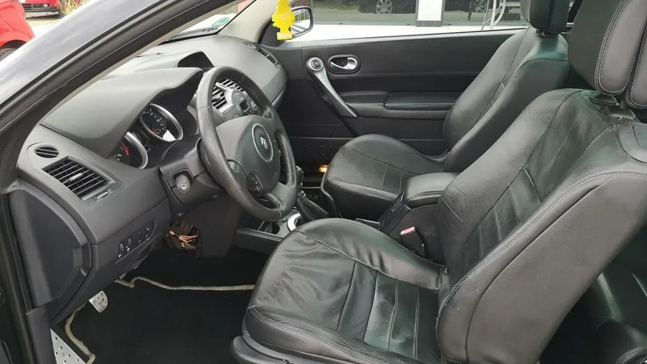 RENAULT Megane -