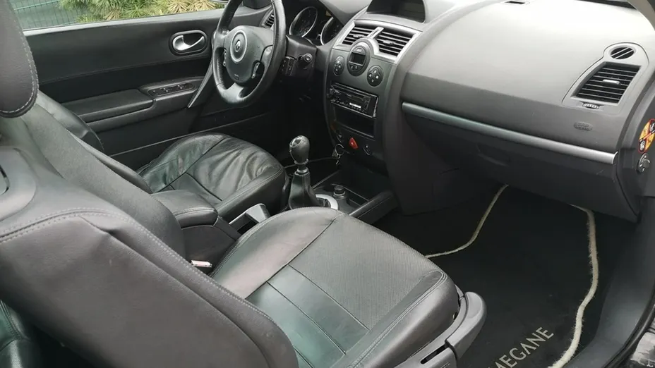 RENAULT Megane -