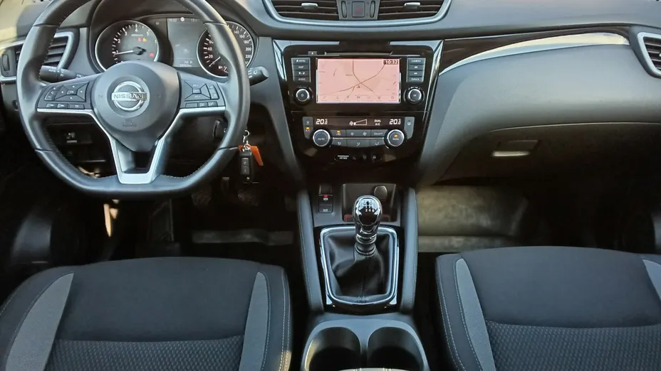 NISSAN Qashqai -
