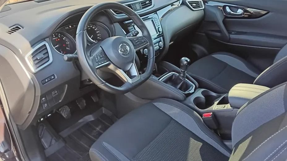 NISSAN Qashqai -