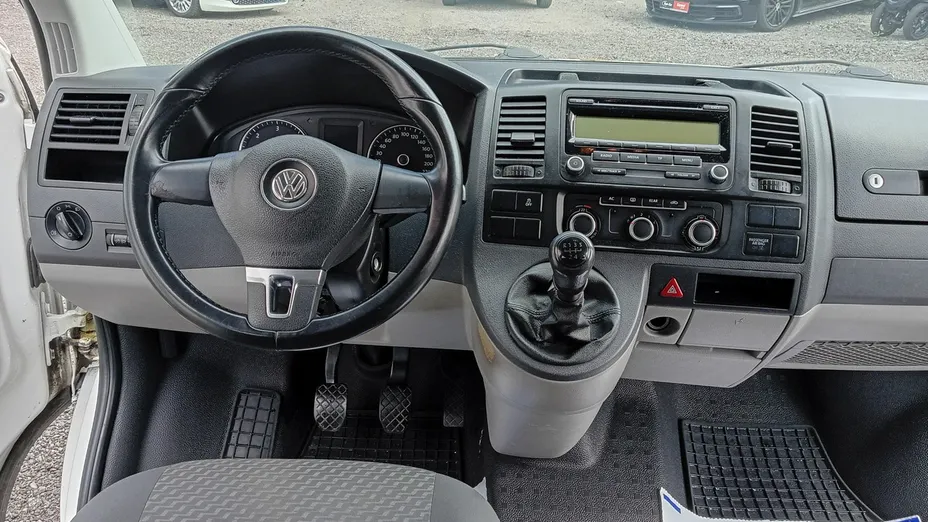 VOLKSWAGEN Caravelle -