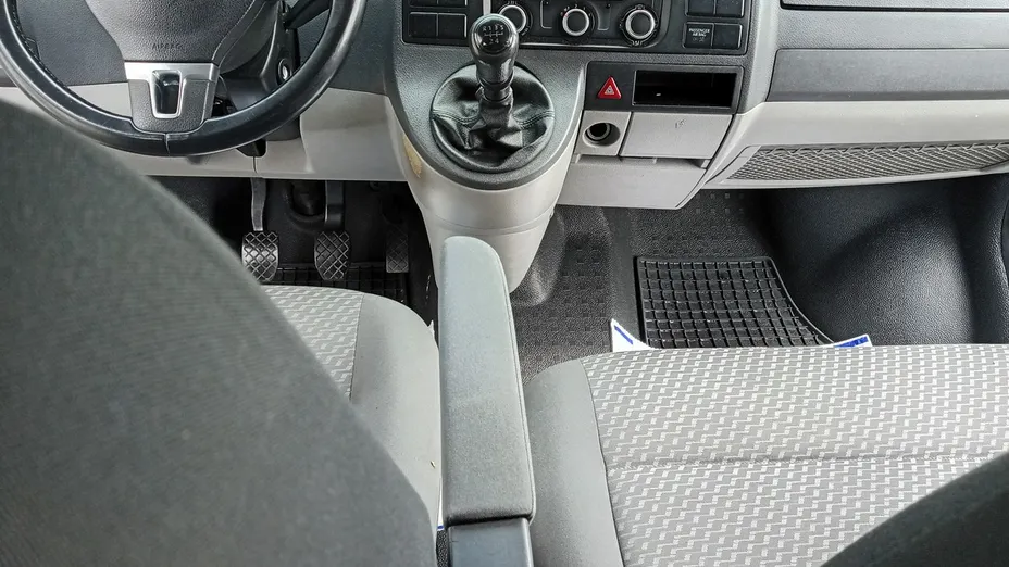 VOLKSWAGEN Caravelle -