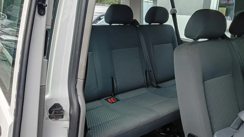 VOLKSWAGEN Caravelle -