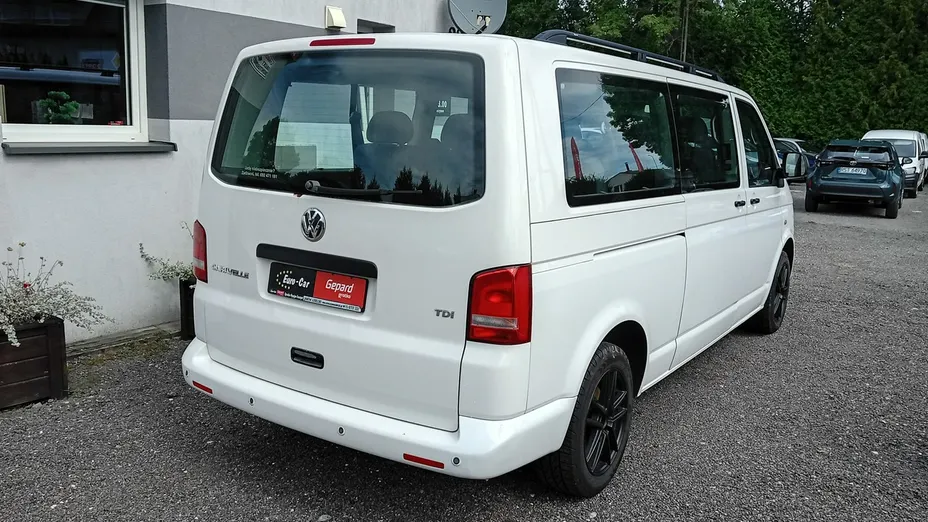 VOLKSWAGEN Caravelle -