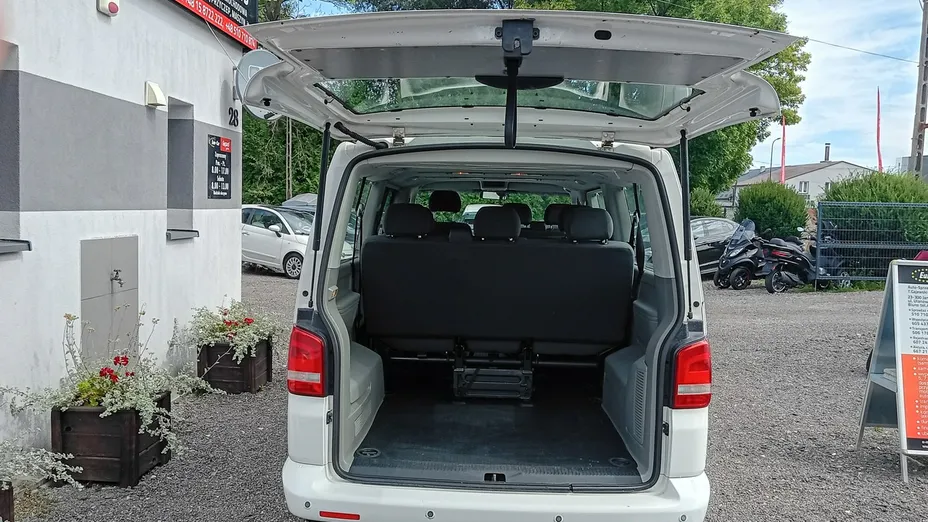 VOLKSWAGEN Caravelle -
