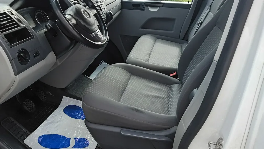 VOLKSWAGEN Caravelle -