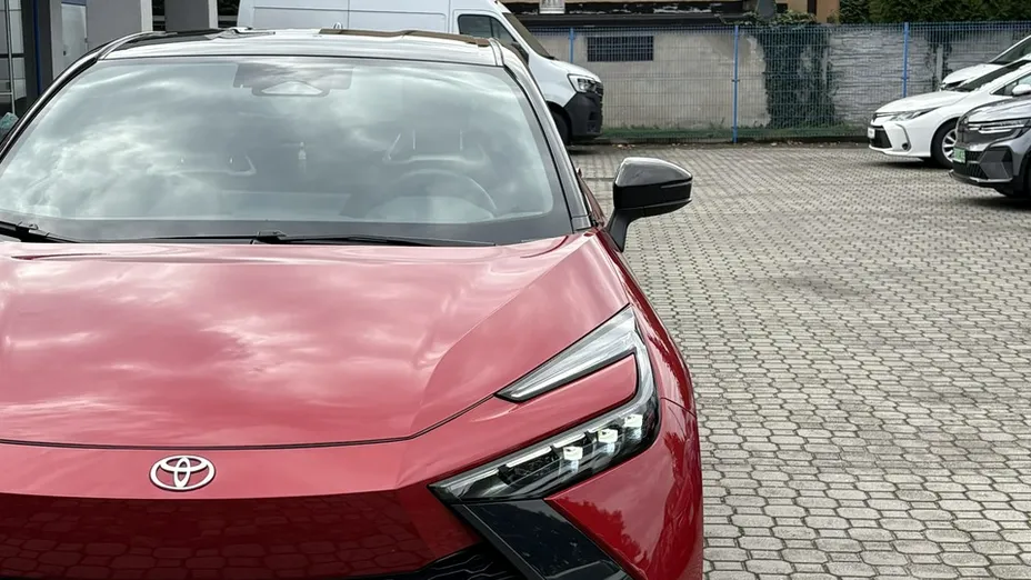 TOYOTA C-HR -