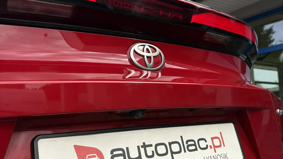 TOYOTA C-HR -