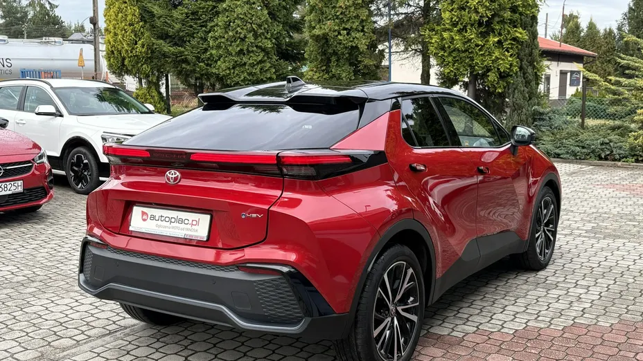 TOYOTA C-HR -