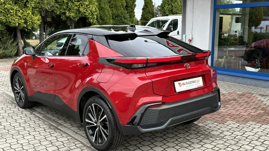 TOYOTA C-HR -
