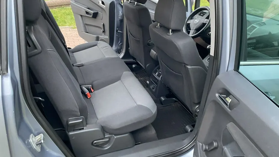 OPEL Zafira -
