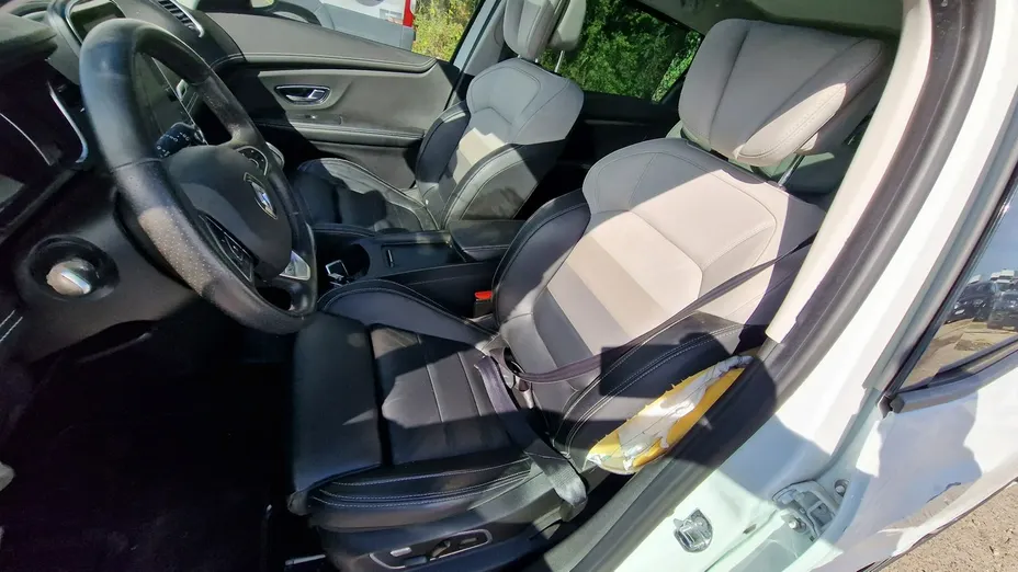RENAULT Grand Scenic -