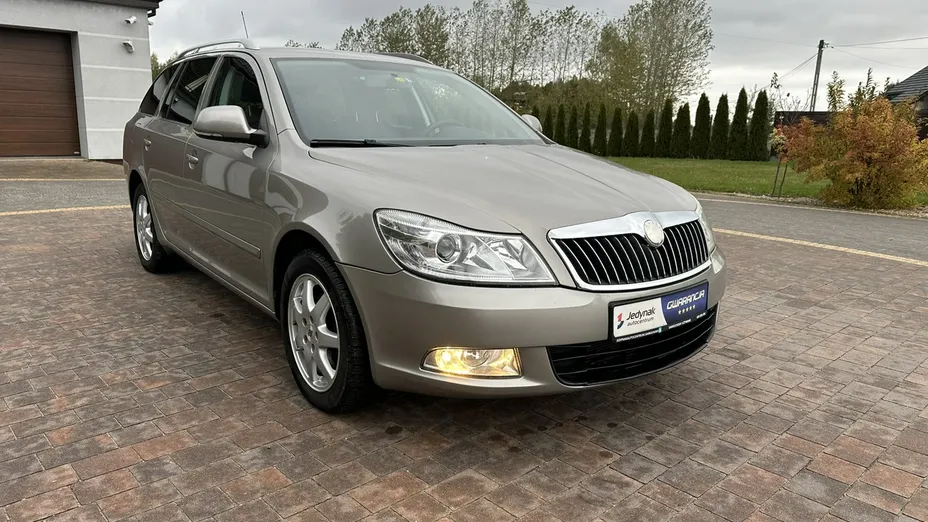 SKODA Octavia -