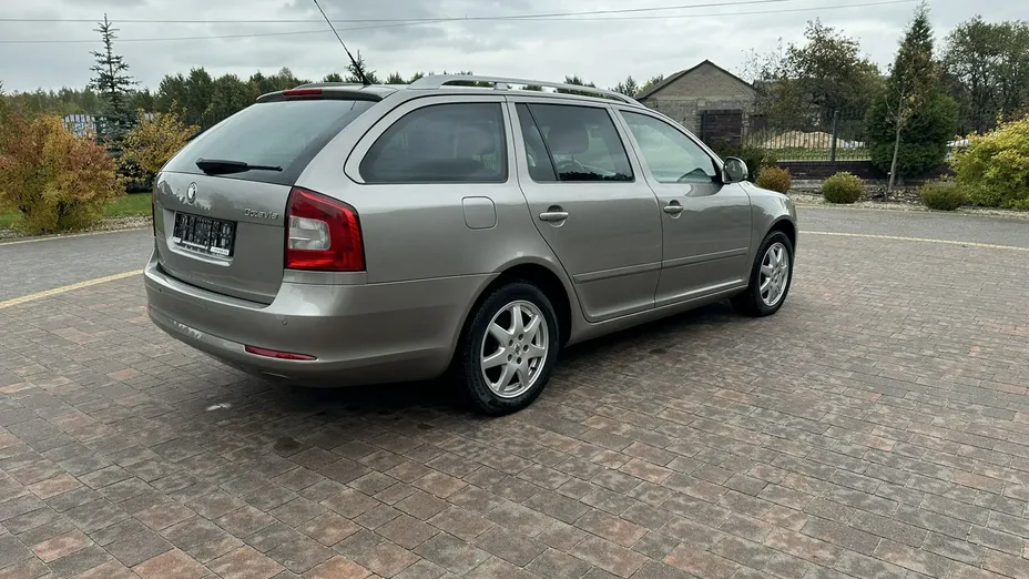 SKODA Octavia -