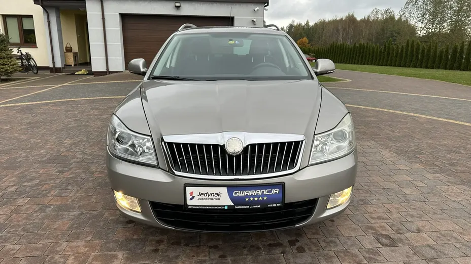 SKODA Octavia -