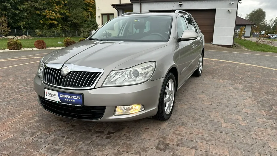 SKODA Octavia -