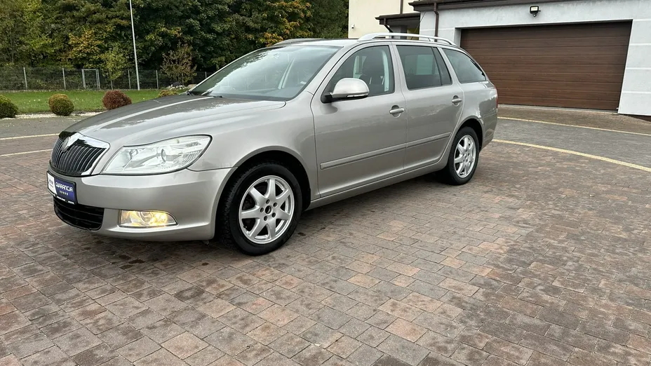 SKODA Octavia -