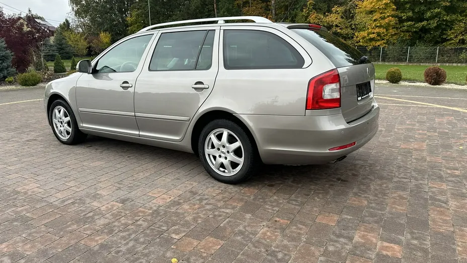 SKODA Octavia -