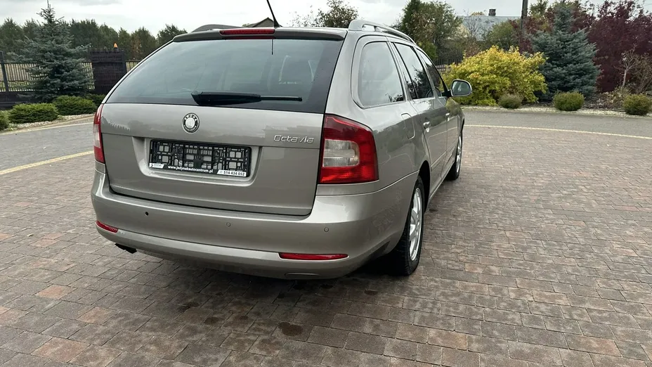SKODA Octavia -