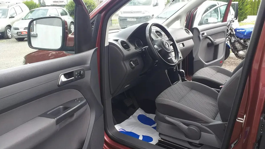 VOLKSWAGEN Caddy -