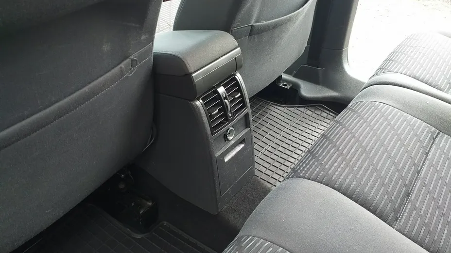 VOLKSWAGEN Caddy -