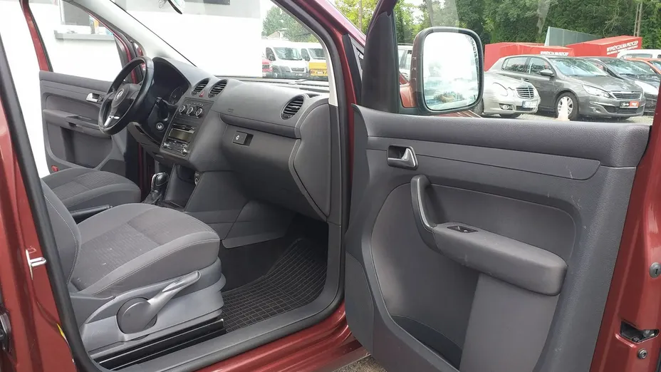 VOLKSWAGEN Caddy -