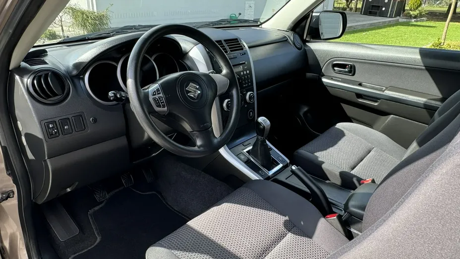 SUZUKI Grand Vitara -
